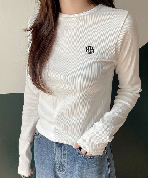 muahmuah(ムーアムーア)の「A'GEM/9 × .kom『muah muah/ムーアムーア』STITCH ROUND LONG SLEEVE T-SHIRT/ステッチラウンドネックロングシャツ(Tシャツ/カットソー・レディース・ライトグリーン/グレー/ライトブルー/ブラック/アイボリー・FREE)」の6枚目の写真
