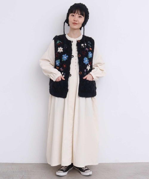 l'atelier du savon（アトリエドサボン）の「ネパールハンドニット　雪のような刺繍ベスト（ベスト・レディース・チャコールグレー/オフホワイト・FREE）」の18枚目の写真