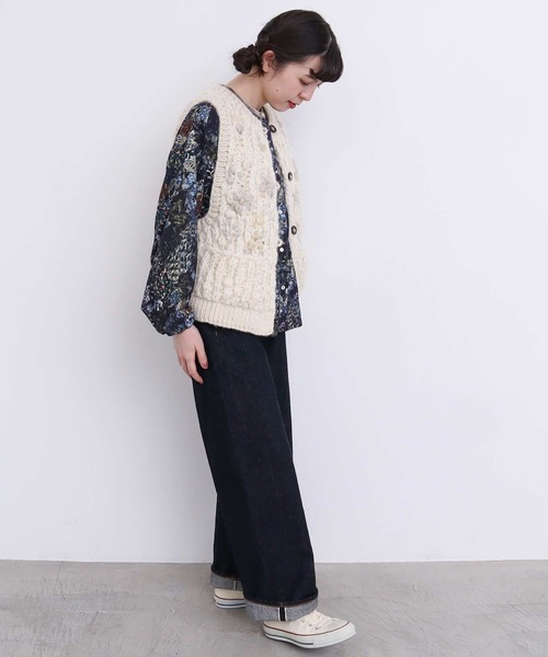 l'atelier du savon（アトリエドサボン）の「ネパールハンドニット　雪のような刺繍ベスト（ベスト・レディース・チャコールグレー/オフホワイト・FREE）」の22枚目の写真