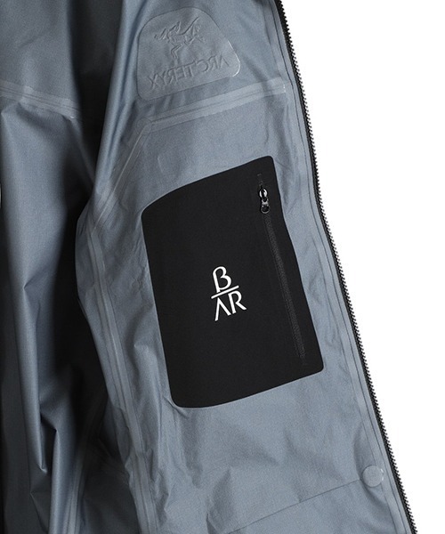 ARC'TERYX（アークテリクス）の「ARC'TERYX / アークテリクス：Beta AR Jacket M - Stormhood：X00000648801[STD]（ナイロンジャケット・メンズ・ブラック・XL/L/M/S/XS）」の8枚目の写真