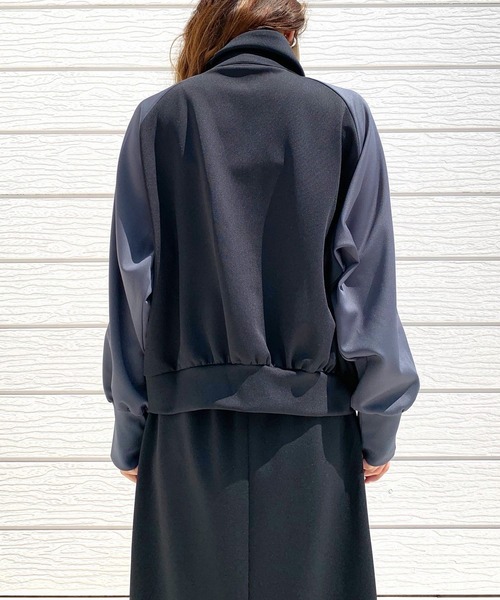 Q（キュー）の「トラックジャケット（ジャージ・レディース・ブラック/グレー・MEDIUM）」の5枚目の写真