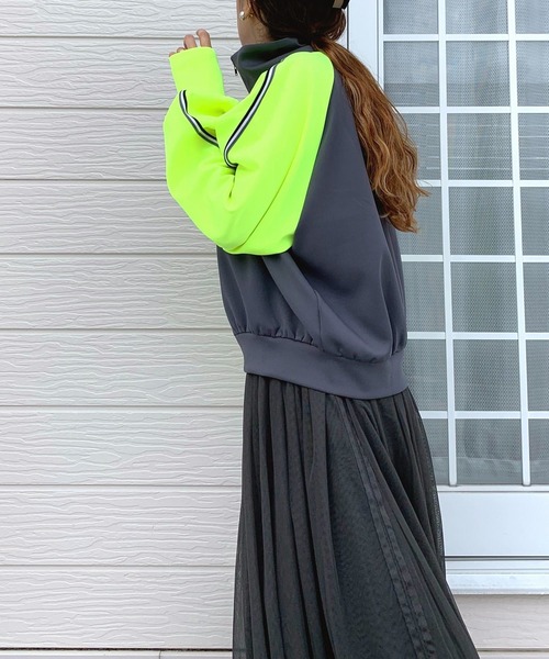 Q（キュー）の「トラックジャケット（ジャージ・レディース・ブラック/グレー・MEDIUM）」の11枚目の写真