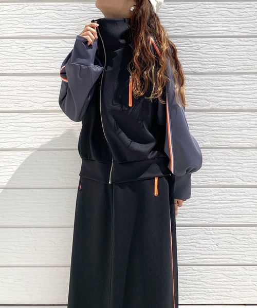 Q（キュー）の「トラックジャケット（ジャージ・レディース・ブラック/グレー・MEDIUM）」の14枚目の写真