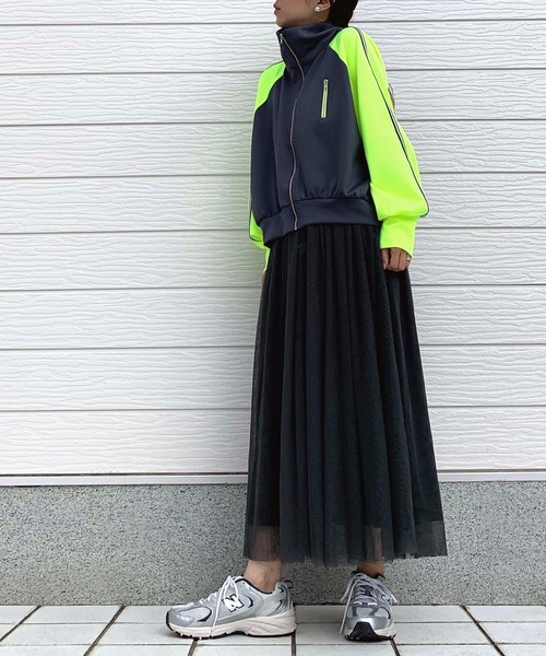 Q（キュー）の「トラックジャケット（ジャージ・レディース・ブラック/グレー・MEDIUM）」の15枚目の写真