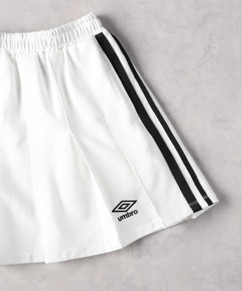 Right-on(ライトオン)の「UMBRO(アンブロ)【キッズ】【セットアップ対応】プリーツスカート(スカート・キッズ・オフホワイト/ブラック・130/140/150/160)」の4枚目の写真