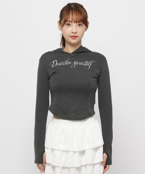 MAGPIEROBIN（マグパイロビン）の「MAGPIE ROBIN／レタリングフードロングスリーブ（Tシャツ/カットソー・レディース・ベージュ/チャコール・FREE）」の4枚目の写真