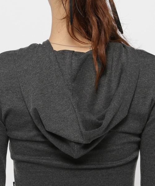 MAGPIEROBIN（マグパイロビン）の「MAGPIE ROBIN／レタリングフードロングスリーブ（Tシャツ/カットソー・レディース・ベージュ/チャコール・FREE）」の7枚目の写真