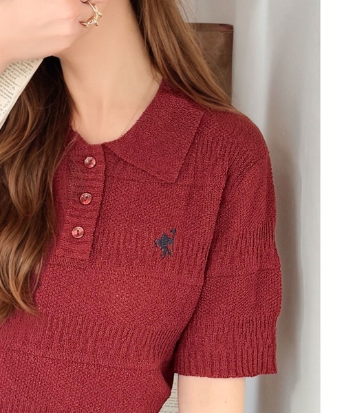 classicalelf（クラシカルエルフ）の「カジュアルコーデを格上げする。ワンポイント刺繍ブークレポロニットトップス(半袖)（ポロシャツ・レディース・イエロー/アイボリー/ブラック/レッド/チャコール・X-LARGE/SMALL/MEDIUM/LARGE）」の5枚目の写真