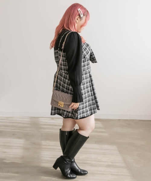 CLETTE(クレット)の「タックキャンディ袖ハイネックニット(ニット/セーター・レディース・ブラック/ブラウン/アイボリー/グレイッシュベージュ・LL/3L/4L)」の7枚目の写真