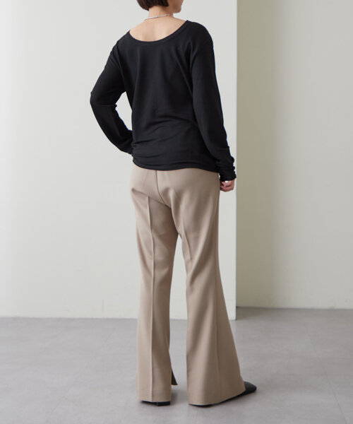 Omekashi（オメカシ）の「Nowhere Uネック2WAYロンT（Tシャツ/カットソー・レディース・オフホワイト/ブラック/グレー/ピンク/ブルー・FREE）」の13枚目の写真