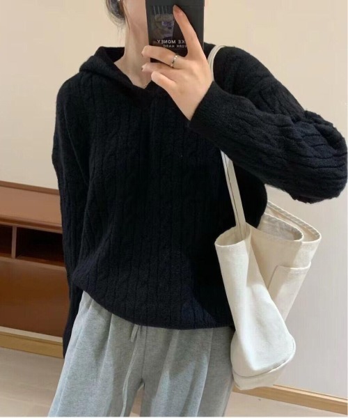 gossip!ロサンゼルス(ゴシップロサンゼルス)の「フード付きケーブル編み ゆったりシンプルカジュアルニット プルオーバー(ニット/セーター・レディース・ブラウン/ブラック/グレー/ベージュ/オフホワイト・FREE)」の20枚目の写真