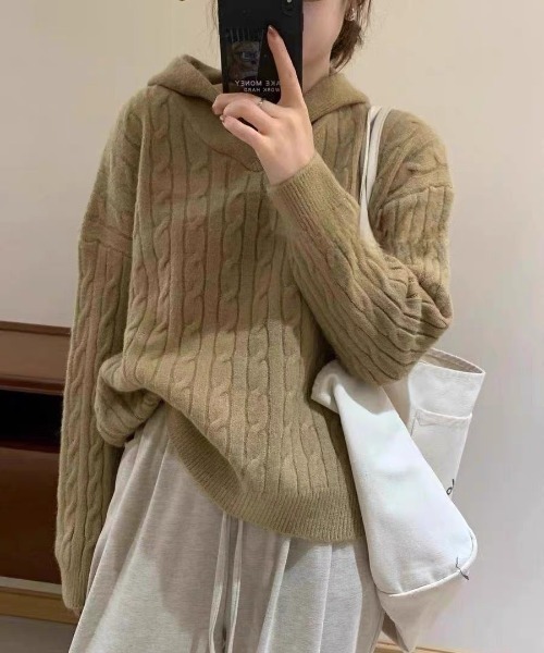 gossip!ロサンゼルス(ゴシップロサンゼルス)の「フード付きケーブル編み ゆったりシンプルカジュアルニット プルオーバー(ニット/セーター・レディース・ブラウン/ブラック/グレー/ベージュ/オフホワイト・FREE)」の7枚目の写真