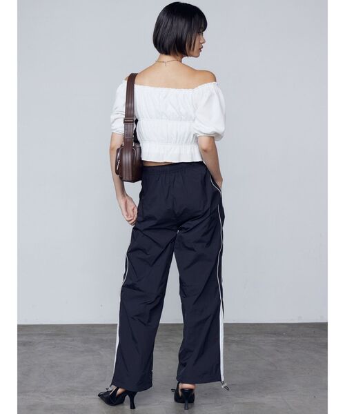 EMODA（エモダ）の「2WAYギャザーショルダートップ（Tシャツ/カットソー・レディース・ブラック/ブルー/ホワイト/レッド・FREE）」の15枚目の写真