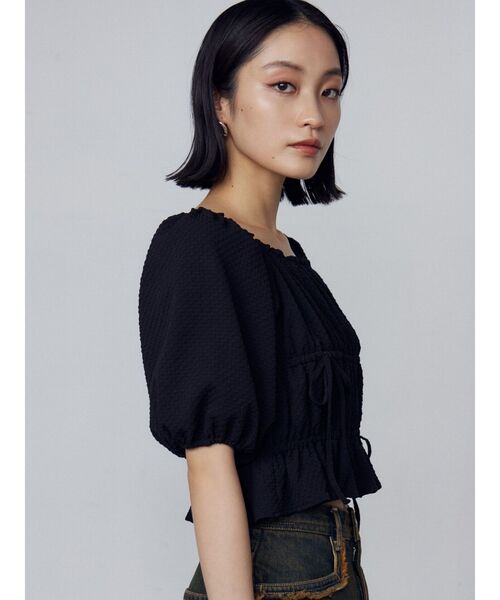 EMODA（エモダ）の「2WAYギャザーショルダートップ（Tシャツ/カットソー・レディース・ブラック/ブルー/ホワイト/レッド・FREE）」の17枚目の写真