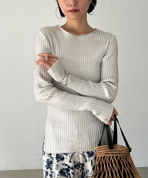 Doux archives(ドゥアルシーヴ)の「メタリックリブニット(ニット/セーター・レディース・ブラック/シルバー/ゴールド・FREE)」の3枚目の写真