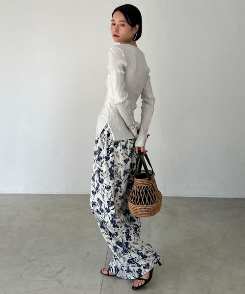 Doux archives(ドゥアルシーヴ)の「メタリックリブニット(ニット/セーター・レディース・ブラック/シルバー/ゴールド・FREE)」の4枚目の写真