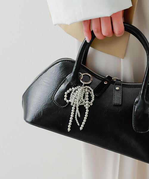 SENSE OF PLACE by URBAN RESEARCH（センスオブプレイスバイアーバンリサーチ）の「『WEB/一部店舗限定』リボンチャーム（キーホルダー・レディース・ブラック/シルバー・ONE）」の3枚目の写真