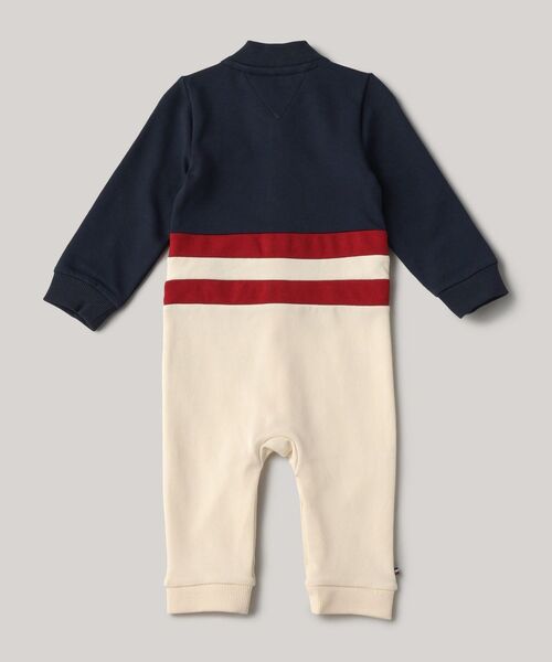 TOMMY HILFIGER（トミーヒルフィガー）の「BABY カラーブロックカバーオール（ワンピース・キッズ・ホワイト・80ｃｍ/70cm）」の2枚目の写真