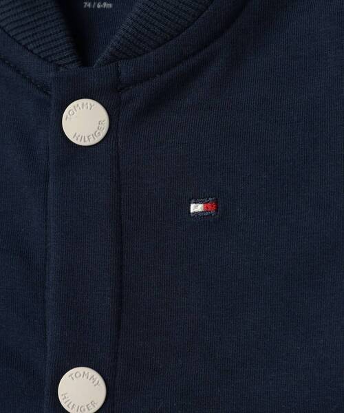 TOMMY HILFIGER（トミーヒルフィガー）の「BABY カラーブロックカバーオール（ワンピース・キッズ・ホワイト・80ｃｍ/70cm）」の6枚目の写真