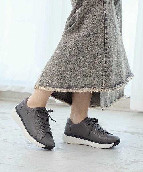 Mode et Jacomo（モードエジャコモ）の「新色追加【軽量】レースアップ厚底スニーカー（スニーカー・レディース・ブラック/アイボリー/ホワイト/グレー/ライトベージュ/シルバー・22.5cm/23cm/23.5cm/24cm/24.5cm）」の9枚目の写真