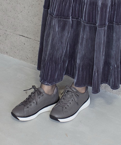 Mode et Jacomo（モードエジャコモ）の「新色追加【軽量】レースアップ厚底スニーカー（スニーカー・レディース・ブラック/アイボリー/ホワイト/グレー/ライトベージュ/シルバー・22.5cm/23cm/23.5cm/24cm/24.5cm）」の10枚目の写真