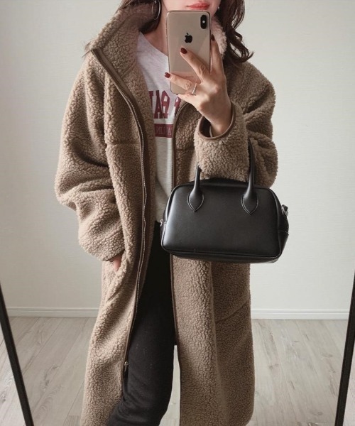 aquagarage（アクアガレージ）の「スタンドカラーボアコート（その他アウター・レディース・グレイッシュベージュ/ブラック/グレー・ONESIZE）」の10枚目の写真