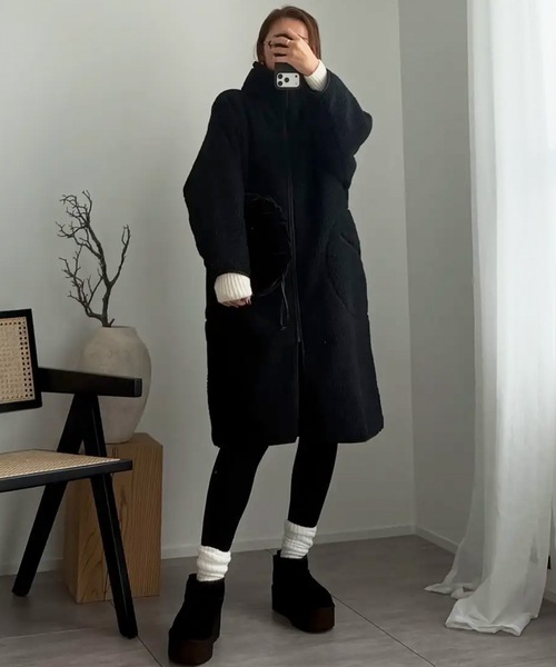 aquagarage（アクアガレージ）の「スタンドカラーボアコート（その他アウター・レディース・グレイッシュベージュ/ブラック/グレー・ONESIZE）」の4枚目の写真