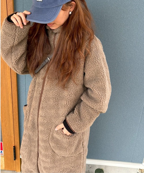 aquagarage（アクアガレージ）の「スタンドカラーボアコート（その他アウター・レディース・グレイッシュベージュ/ブラック/グレー・ONESIZE）」の8枚目の写真