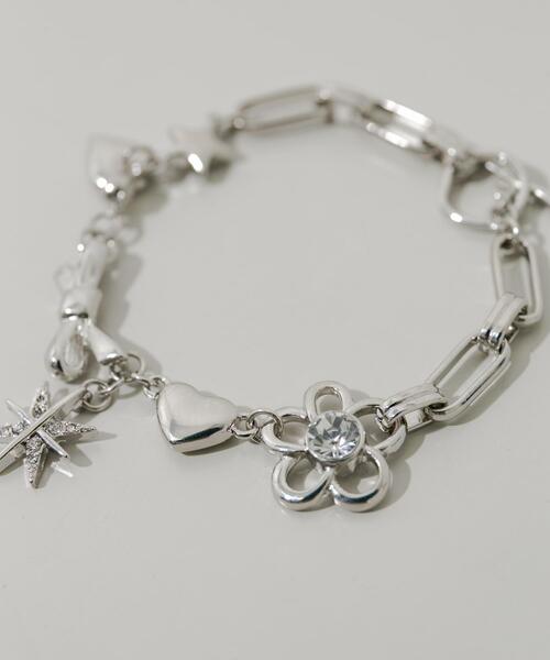 SMELLY（スメリー）の「メタルチェーンモチーフマンテルブレスレット（ブレスレット・レディース・シルバー・-）」の2枚目の写真