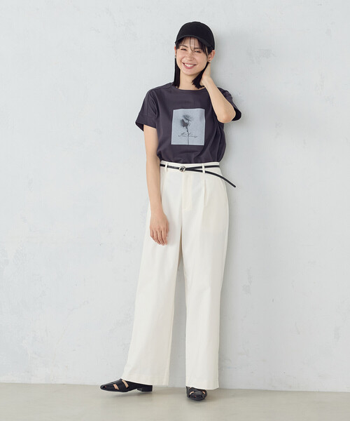 COMME CA ISM(コムサイズム)の「フォトプリントTシャツ(Tシャツ/カットソー・レディース・アイボリー/オリーブ/ブラウン/チャコール・SMALL/MEDIUM/LARGE)」の9枚目の写真