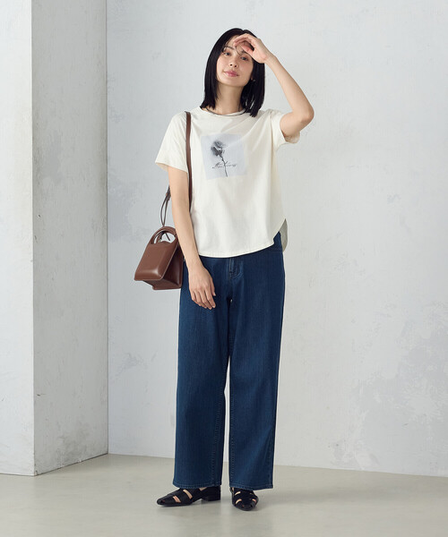 COMME CA ISM(コムサイズム)の「フォトプリントTシャツ(Tシャツ/カットソー・レディース・アイボリー/オリーブ/ブラウン/チャコール・SMALL/MEDIUM/LARGE)」の13枚目の写真