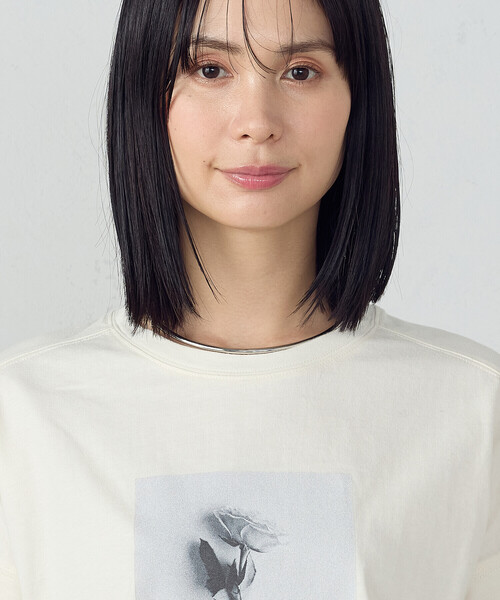COMME CA ISM(コムサイズム)の「フォトプリントTシャツ(Tシャツ/カットソー・レディース・アイボリー/オリーブ/ブラウン/チャコール・SMALL/MEDIUM/LARGE)」の12枚目の写真