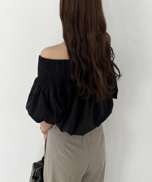 nelliy.（ネルリー）の「オフショルドロストシャーリングシャツブラウス（シャツ/ブラウス・レディース・オフホワイト/ブラック・LARGE/MEDIUM）」の5枚目の写真