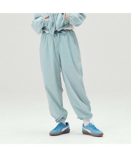 PUMA(プーマ)の「PUMA プーマ ウィメンズ ワードローブ ESS+ ウーブン パンツ(その他パンツ・レディース・グレー/ミント・MEDIUM/SMALL/LARGE/X-LARGE)」の4枚目の写真