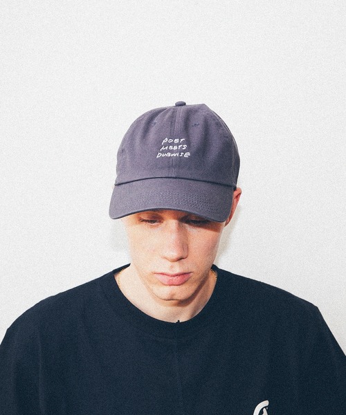 POET MEETS DUBWISE(ポエットミーツダブワイズ)の「【POET MEETS DUBWISE/ポエトミーツダブワイズ】 PMD LOGO Cursive Cap(キャップ・メンズ・スミクロ/ダークブラウン・FREE)」の8枚目の写真