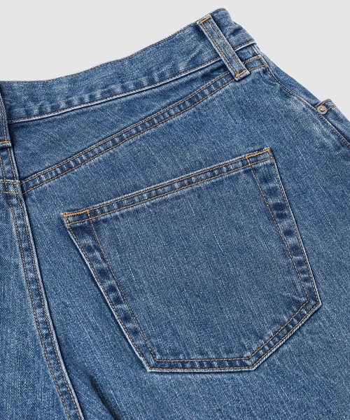 DIGAWEL(ディガウェル)の「Wide straight jeans(デニムパンツ・メンズ・ブルー/ライトブルー・2)」の6枚目の写真