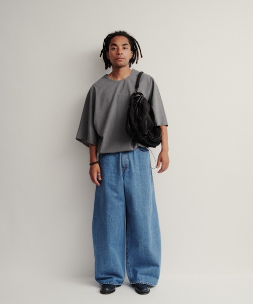 DIGAWEL(ディガウェル)の「Wide straight jeans(デニムパンツ・メンズ・ブルー/ライトブルー・2)」の3枚目の写真