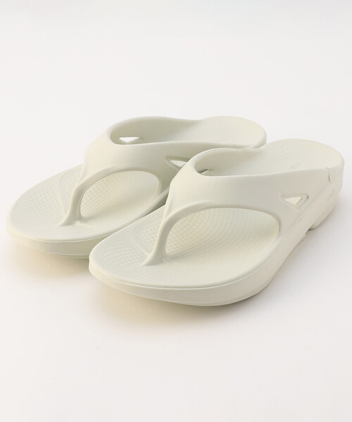 OOFOS(ウーフォス)の「OOFOS/ウーフォス Ooriginal【26.0-28.0cm】/ウーオリジナル / リカバリーサンダル(サンダル・メンズ・ブラック/グレー/オリーブ/サックスブルー/ベージュ/ライトグレー・7/8/9)」の2枚目の写真