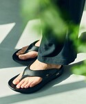 OOFOS(ウーフォス)の「シューズ(サンダル)」