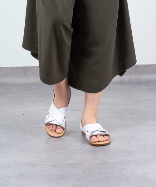 CORSO ROMA,9(コルソローマ)の「【CORSO ROMA,9/コルソローマ9】レザー クロスサンダル(サンダル・レディース・ブラック/ホワイト・38/36/37/39)」の6枚目の写真