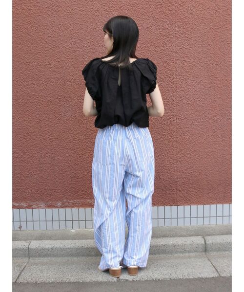 Ungrid(アングリッド)の「【WEB限定】パフスリーブデザインブラウス(シャツ/ブラウス・レディース・ブラック/オフホワイト/ブルー・FREE)」の16枚目の写真