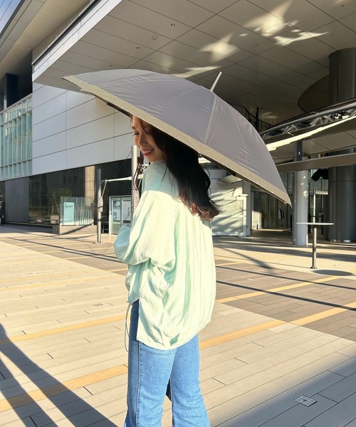 BAYFLOW（ベイフロー）の「[遮熱・UVカット100%]切り継ぎ晴雨兼用傘60cm（長傘・レディース・ブラック/グレー・0）」の2枚目の写真