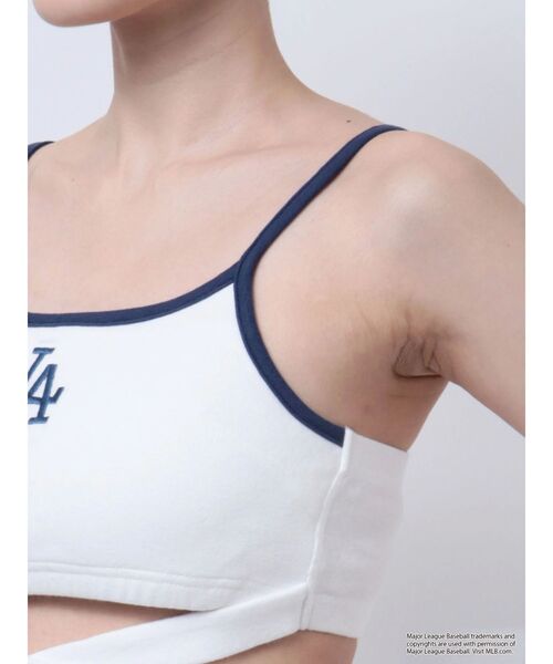 GYDA（ジェイダ）の「GYDA［MLB］フロントクロスビスチェ（キャミソール・レディース・グレー/オフホワイト/ブラック・FREE）」の11枚目の写真