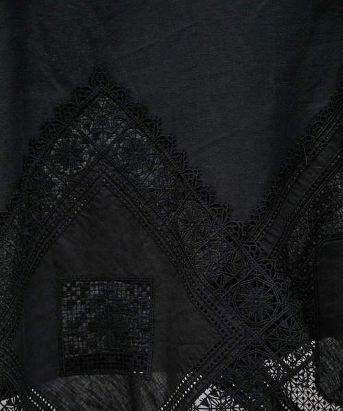 SALON adam et rope'（サロン アダム エ ロペ）の「ヘムクロスレースハーフスリーブプルオーバー（Tシャツ/カットソー・レディース・ブラック/ホワイト・FREE）」の4枚目の写真