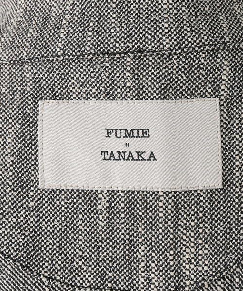 FUMIE TANAKA（フミエタナカ）の「【FUMIE TANAKA(フミエタナカ)】cape trench CO：コート（トレンチコート・レディース・ライトグレー・2）」の4枚目の写真