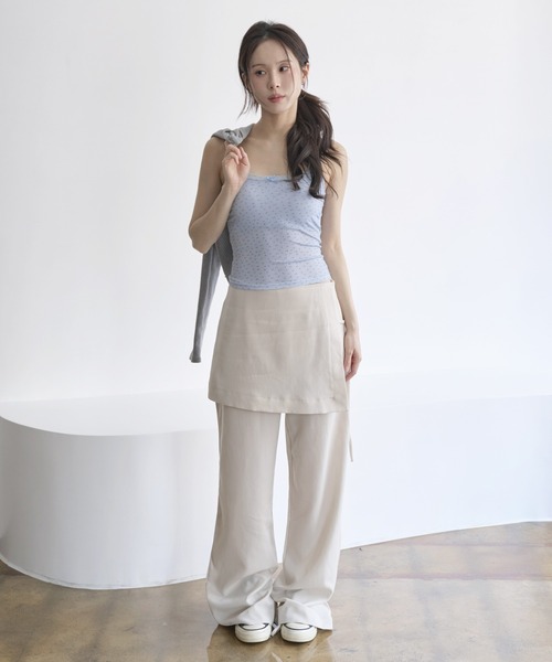 UNE MANSION（ユヌマンション）の「【肩紐調節可能】【カップ付き】レースフラワーパターンキャミソール（キャミソール・レディース・ホワイト/スカイブルー・FREE）」の13枚目の写真