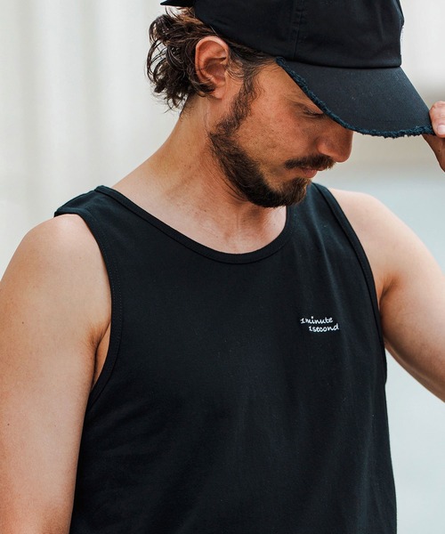 1minute 1second(ワンミニットワンセカンド)の「mta564-cursive print tank top タンクトップ(タンクトップ・メンズ・ブラック×ホワイト/ホワイト×グレー・M/L/XL)」の9枚目の写真