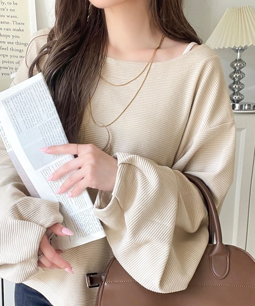 classicalelf(クラシカルエルフ)の「さらり滑らか。綿100%タック入りバルーンスリーブプルオーバー(長袖)(Tシャツ/カットソー・レディース・ブラック/オフホワイト/チャコール/ベージュ/アイボリー/ブルー・MEDIUM/SMALL/X-LARGE/LARGE)」の22枚目の写真