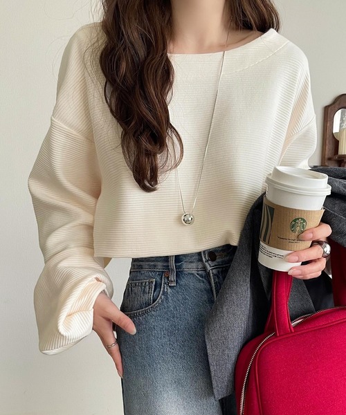 classicalelf(クラシカルエルフ)の「さらり滑らか。綿100%タック入りバルーンスリーブプルオーバー(長袖)(Tシャツ/カットソー・レディース・ブラック/オフホワイト/チャコール/ベージュ/アイボリー/ブルー・MEDIUM/SMALL/X-LARGE/LARGE)」の15枚目の写真