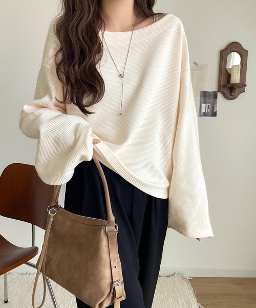 classicalelf(クラシカルエルフ)の「さらり滑らか。綿100%タック入りバルーンスリーブプルオーバー(長袖)(Tシャツ/カットソー・レディース・ブラック/オフホワイト/チャコール/ベージュ/アイボリー/ブルー・MEDIUM/SMALL/X-LARGE/LARGE)」の13枚目の写真